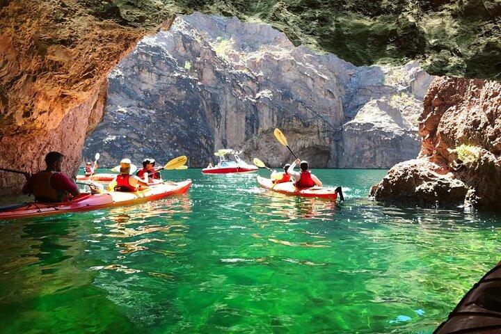 Grand Canyon Helicopter Flight com Emerald Cave Kayak Tour