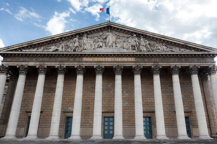 Paris Scavenger Hunt and Best Landmarks Self Guided Audio Tour