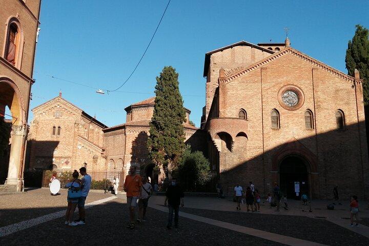 Bologna historische Kunst Spaziergang mit versteckten Juwelen und Verkostungen