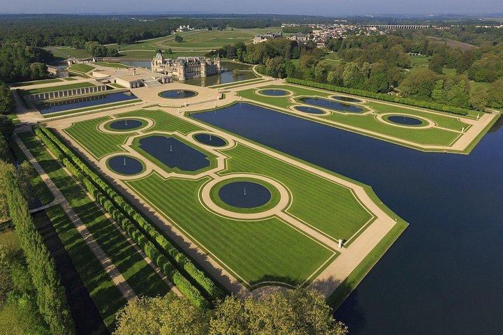 パリ・シャルル・ド・ゴール空港からシャンティイへの専用送迎