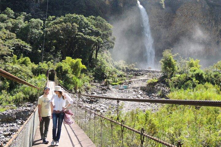 Excursión de un día a Baños y la Alta Amazonía