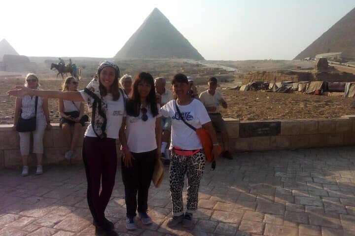 Giza Pyramids and Grand Museum GEM