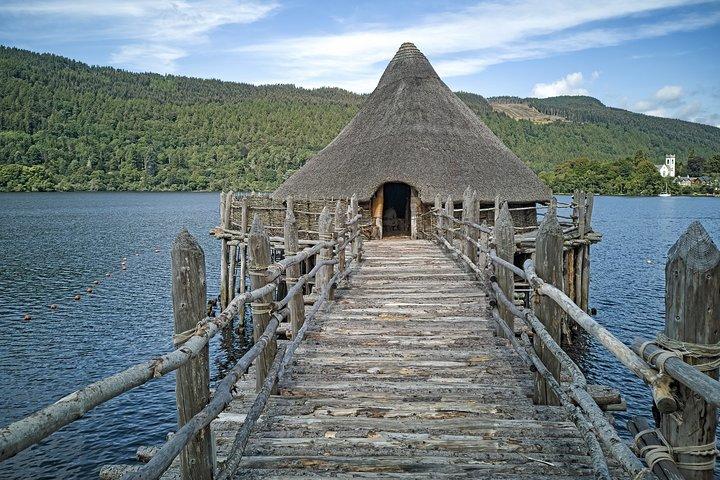 Tour privato di un giorno delle Highlands, del whisky e dei castelli in un minivan premium