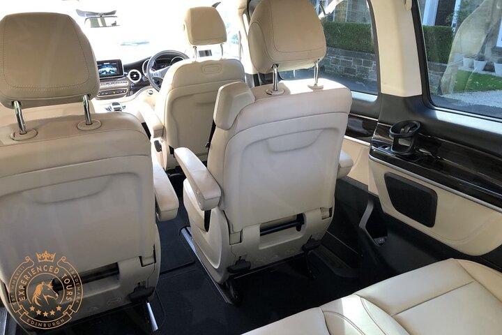 Tour privato di un giorno delle Highlands, del whisky e dei castelli in un minivan premium