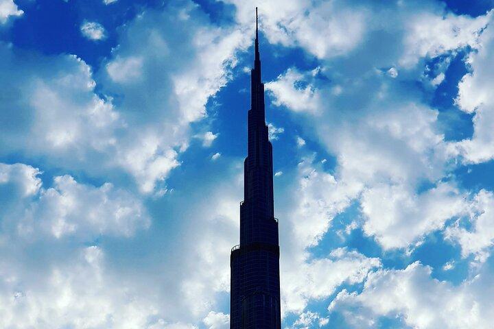 Burj Khalifaエントリーチケットを含むプライベートドバイシティツアー