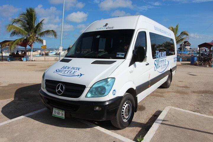 カンクン空港からホルボックス チキーラ港への相乗りシャトル