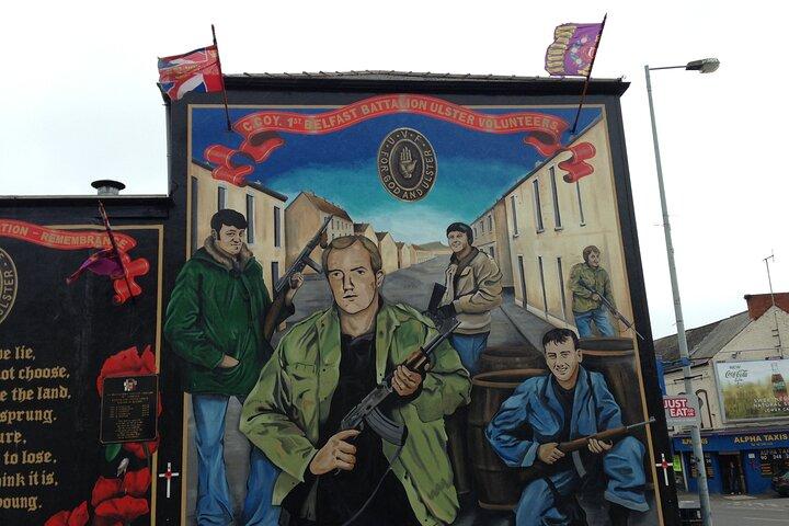 Private fahrergeführte Tagestour durch Belfast