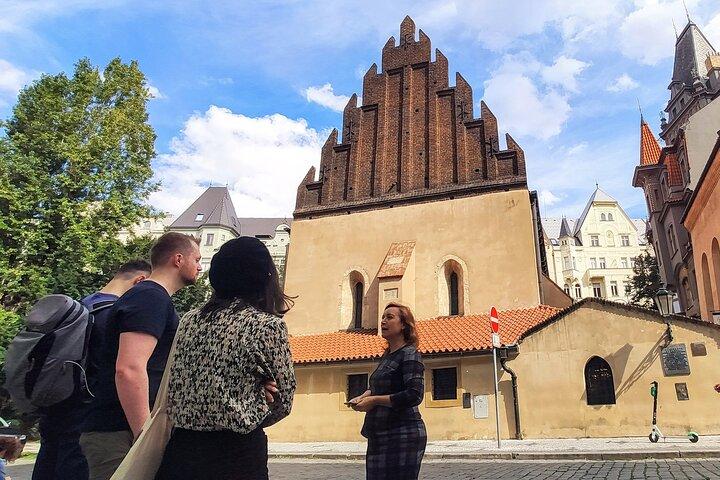 Histórias da excursão a pé judaica em Praga