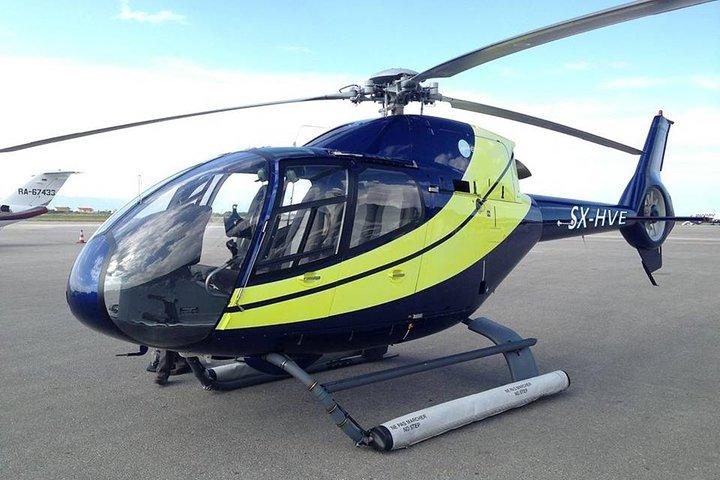Transferência privada de helicóptero de Santorini para Ios