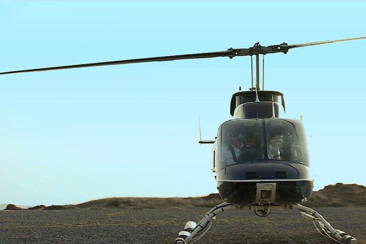 Transferência privada de helicóptero de Santorini para Ios