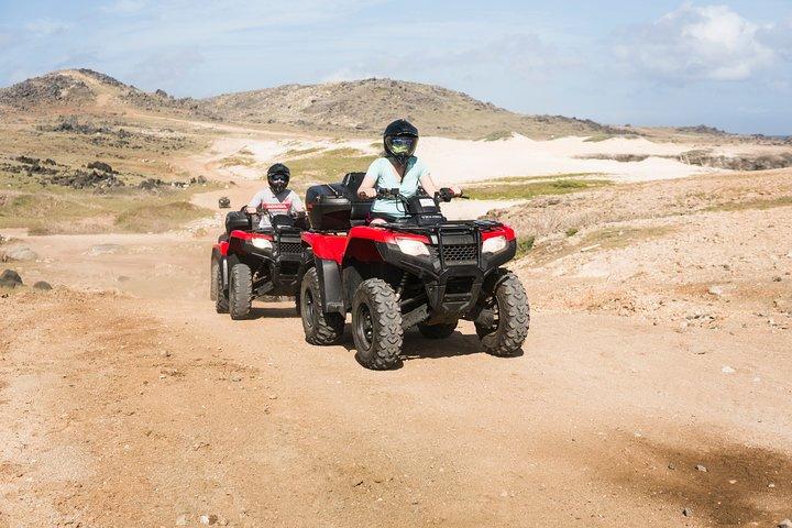 キニキニとATV＆UTVによるアルバルーツ3時間の冒険