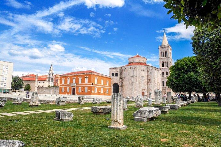 Tour privado de Split: pernoite em Plitvice NP e Zadar