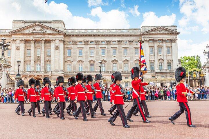 London Full-Day Private Tour with Westminster Abbey Tickets