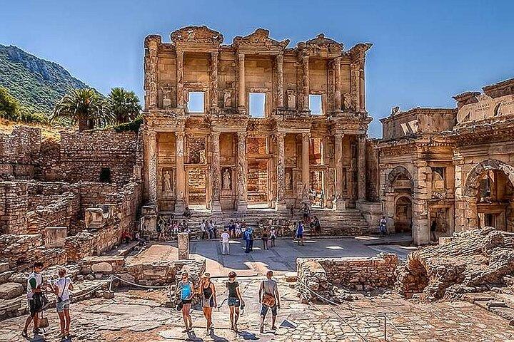 Für Kreuzfahrtschiffe: SKIP-THE-LINE-Ephesus-Tour vom Hafen von Kusadasi