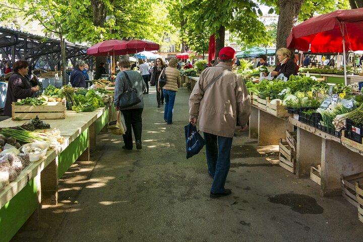 Paris Marché d’Aligre Walking Tour with Chocolate and Cheese Tasting