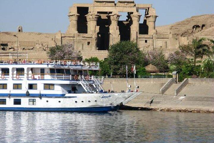 Private Tagestour nach Luxor inklusive Kom Ombo und Edfu Temples Private Ganztagestour