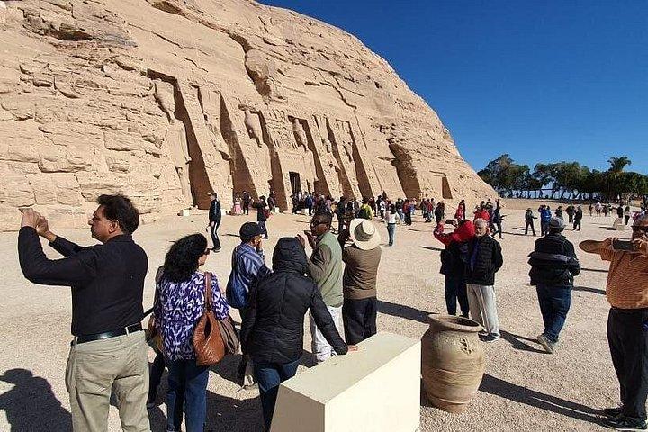 Aswan : Shared Guided Tour To Abu Simble Temples - Round Trip