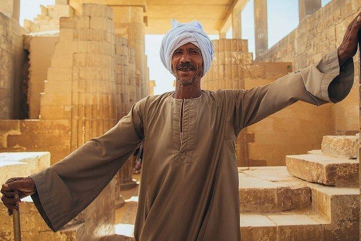Tour to Giza Pyramids and Sphinx