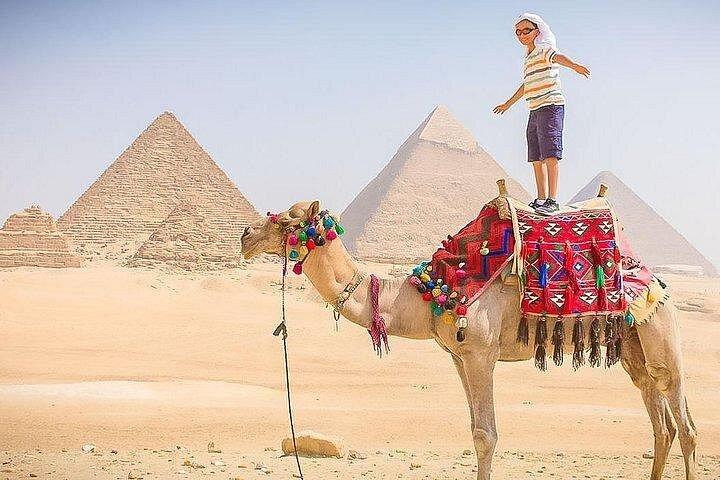 Tour to Giza Pyramids and Sphinx