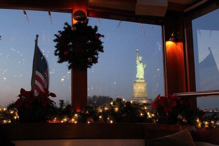 ニューヨーク市のクリスマスホリデーライト観光クルーズ