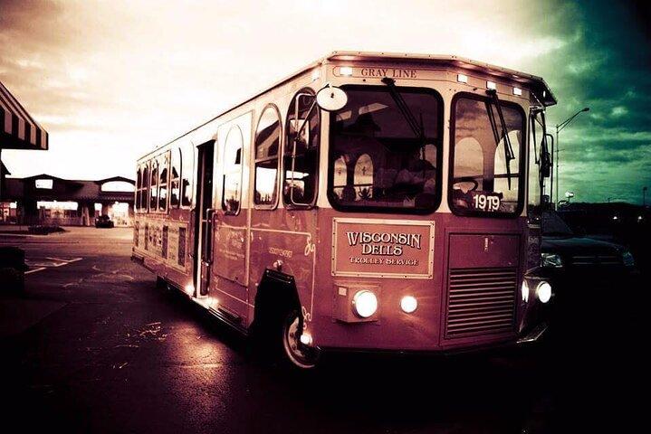Haunted History Trolley Tour in Wisconsin Dells