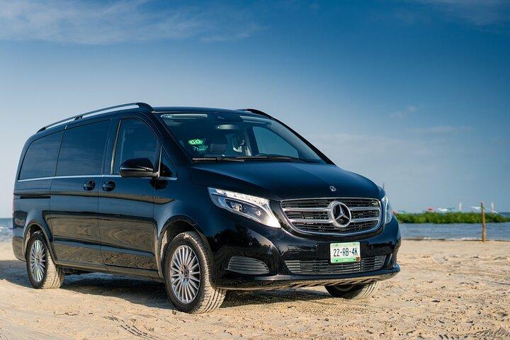 高級メルセデス ベンツ ミニバンでの送迎