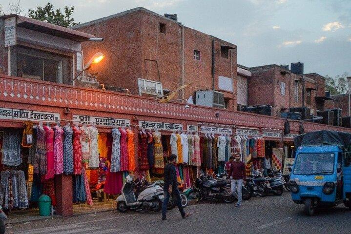 Een Jaipur Food Market Visit en Home-Style Cooking Experience