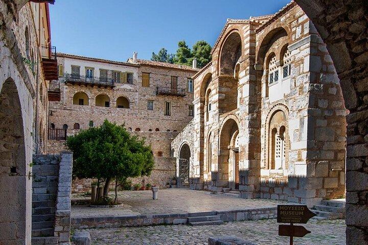 Tour privato a Delfi da Atene e degustazione di olive - Pranzo in fattoria