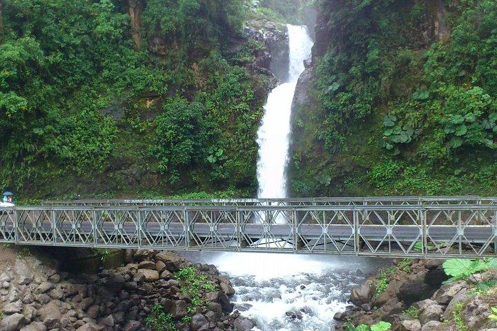 La Paz Waterfalls