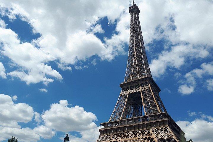 Visita guiada a la Torre Eiffel con acceso a la cumbre