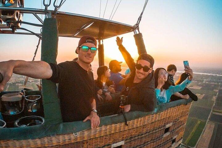 Geniet van één pakket Luxor heteluchtballon met Luxor Full Day Tour