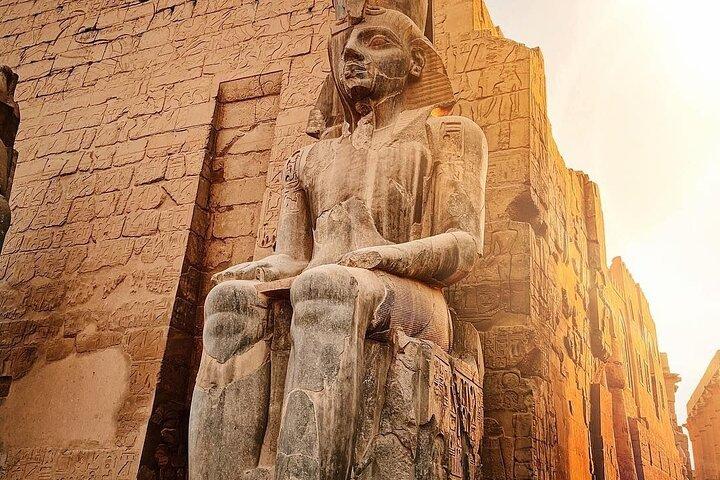 4 dias Nile Cruise luxor, Aswan, abu simbel com passagens de trem dormindo do Cairo