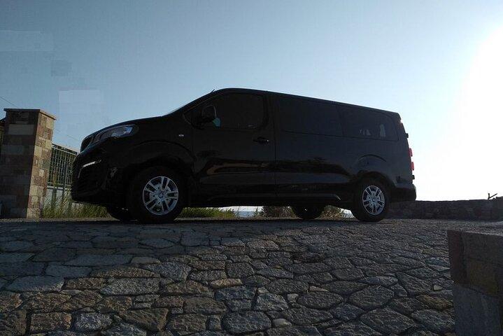 Transfer privado de luxo de Atenas para o porto de Kymi