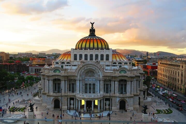 Historical downtown Mexico City & Teotihuacan Pyramids Mezcal tasting