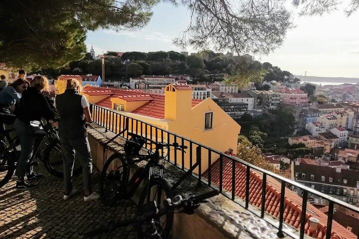 7 Hills and 14 Viewpoints - Lisbon E-Bike Tour