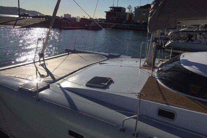 2H Tour on a Private Sailing Catamaran "Scarlett" up to 16 people