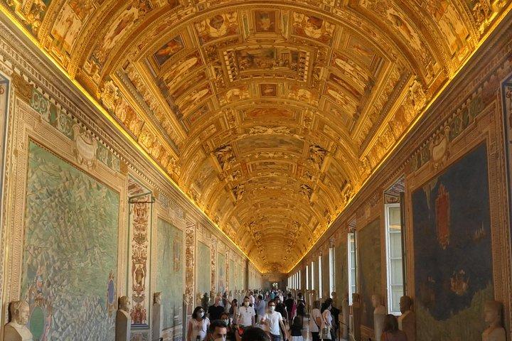 ローマ：バチカン美術館、システィーナ礼拝堂＆サンピエトロ大聖堂ツアー