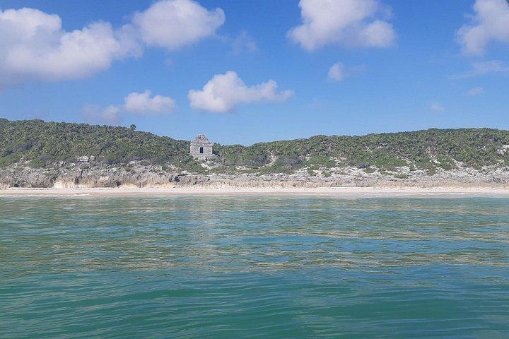 Tulum Private Boat Tour & Turtle Snorkeling Experience
