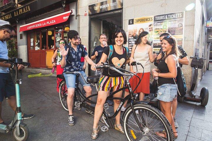 マドリード・レティーロ公園電動自転車ツアー（少人数、セミプライベート）
