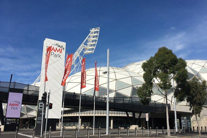 Melbourne Sports Precinct Walk with Behind-the-Scenes MCG Tour (em inglês)