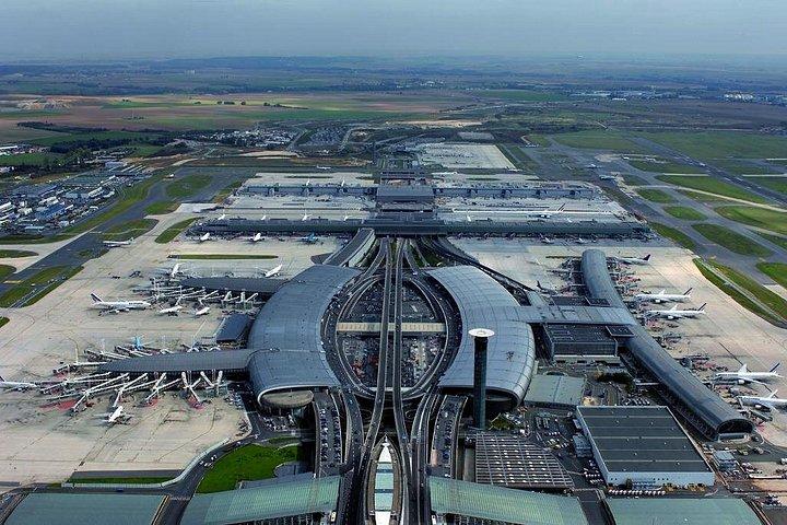 パリ空港プライベート往復送迎－CDG＆オルリーからパリへ