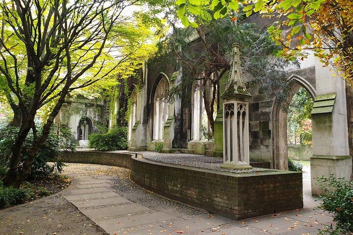 Roman Ruins to Blitz Bombings: A Walking Tour of London's Fiery History