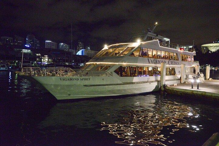 Dîner et feux d'artifice sur le port de Sydney