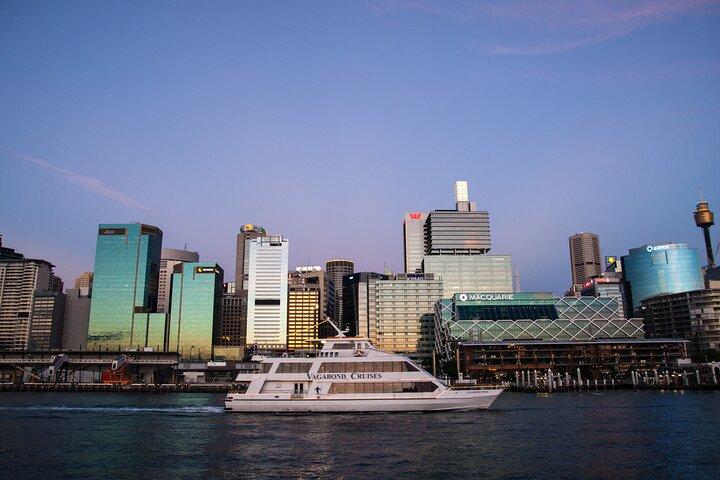 Dîner et feux d'artifice sur le port de Sydney