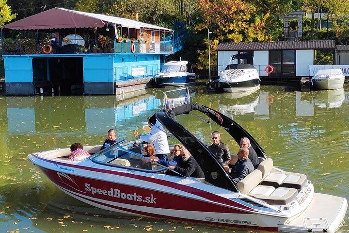 Bratislava by speedboat 1 Hour