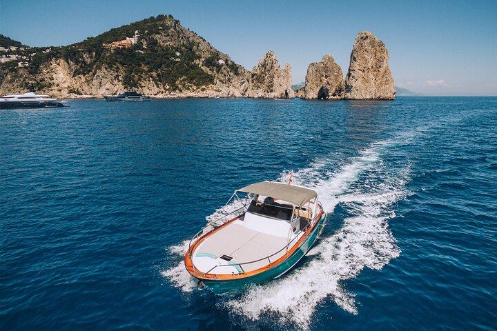 Capri Private Bootstour von Sorrent, Positano oder Neapel