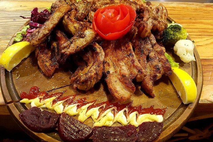 Locais de comida e comunismo em Tirana - 1 dia
