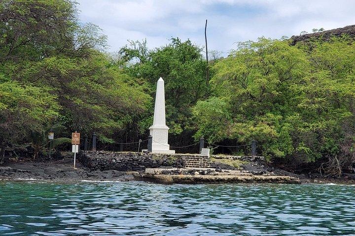 Monumento al Capitán Cook y cuevas marinas
