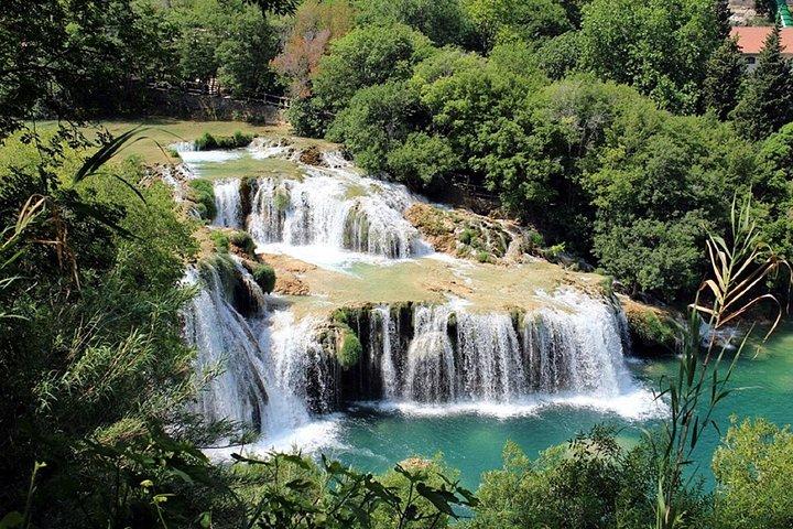 Fra Split eller Trogir: Krka vandfald og Primošten Sightseeing