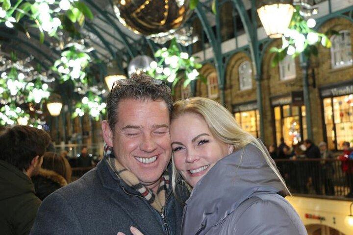 Magiche luci di Natale a Londra: tour privato in taxi nero